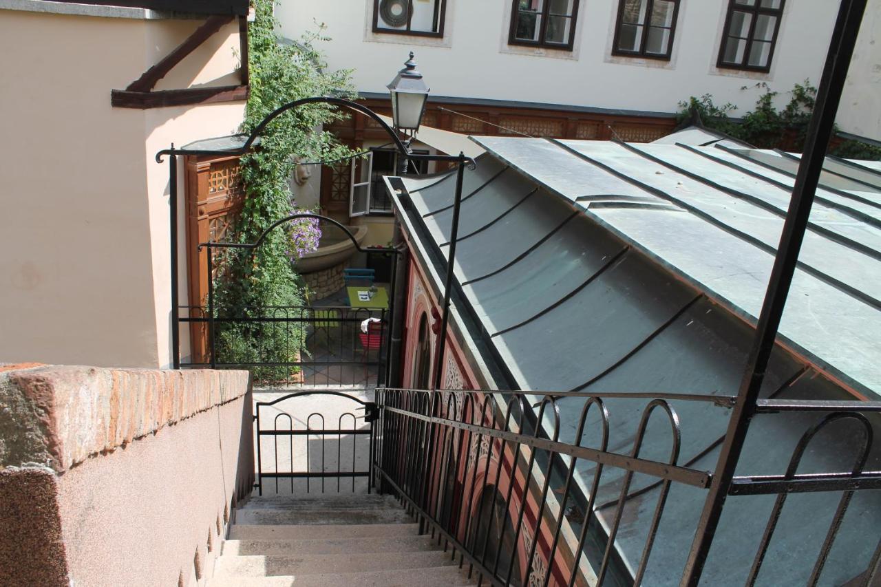 Zwinger Apartman Sopron Bagian luar foto
