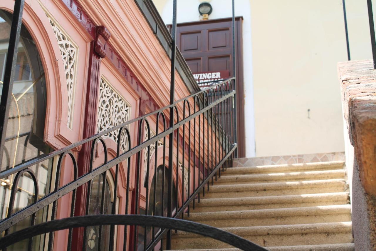 Zwinger Apartman Sopron Bagian luar foto