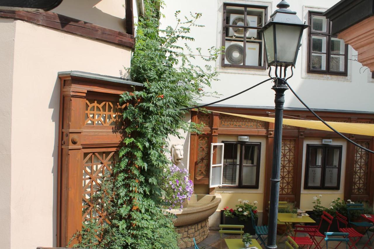Zwinger Apartman Sopron Bagian luar foto