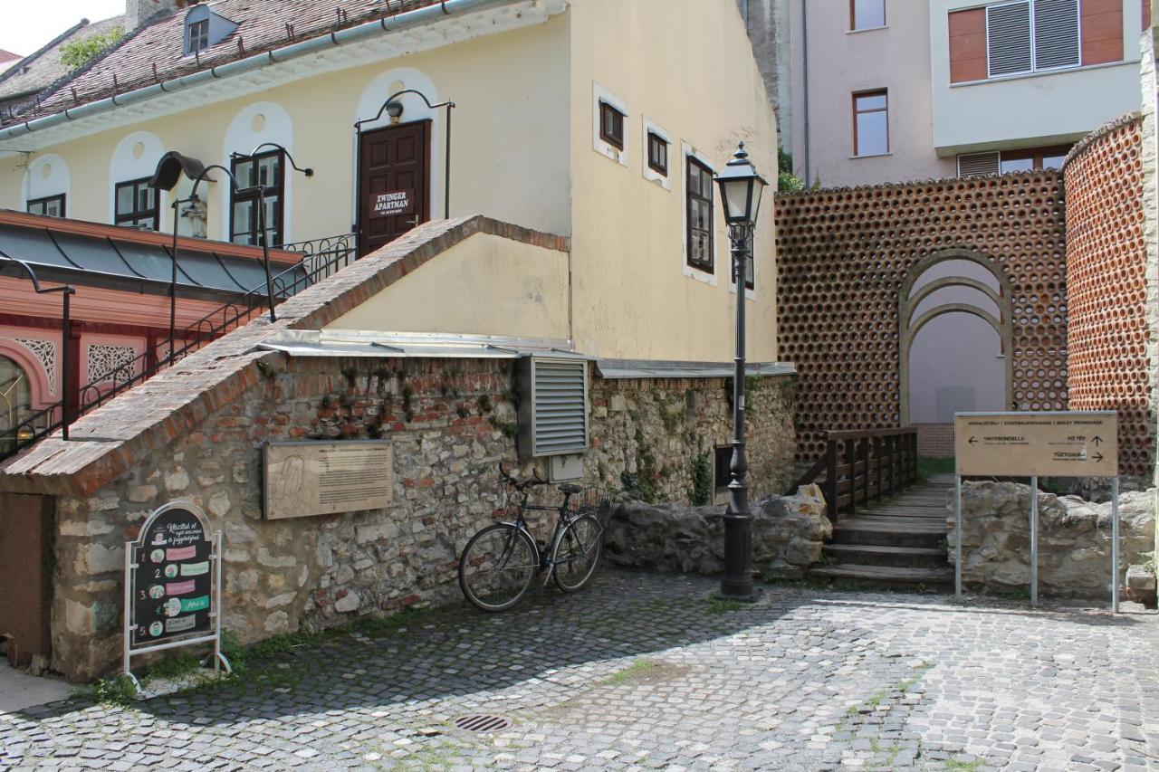 Zwinger Apartman Sopron Bagian luar foto